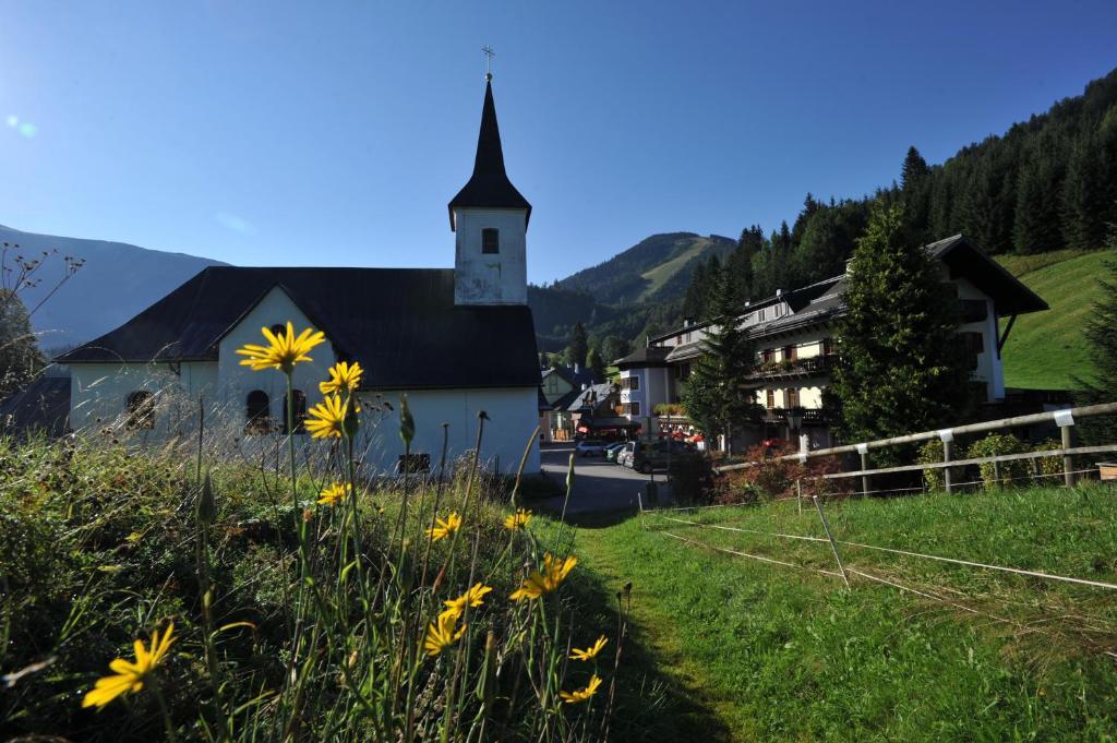 Gasthof Kirchenwirt Лакенхоф Екстериор снимка